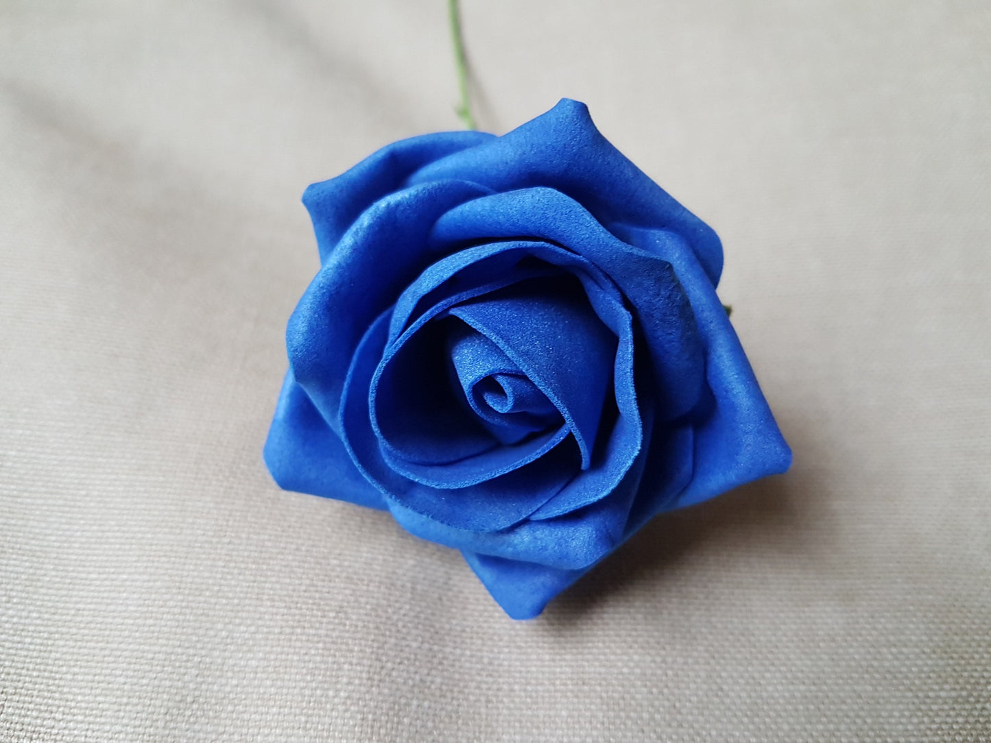 Bunch of 6 Royal Blue Foam Tea Rose