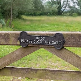 Dogs Close The Gate Sign